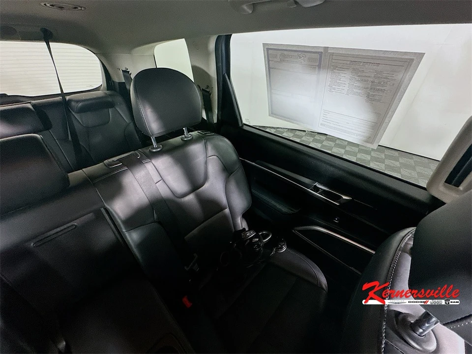2021 Kia Telluride - Image 14 of 21