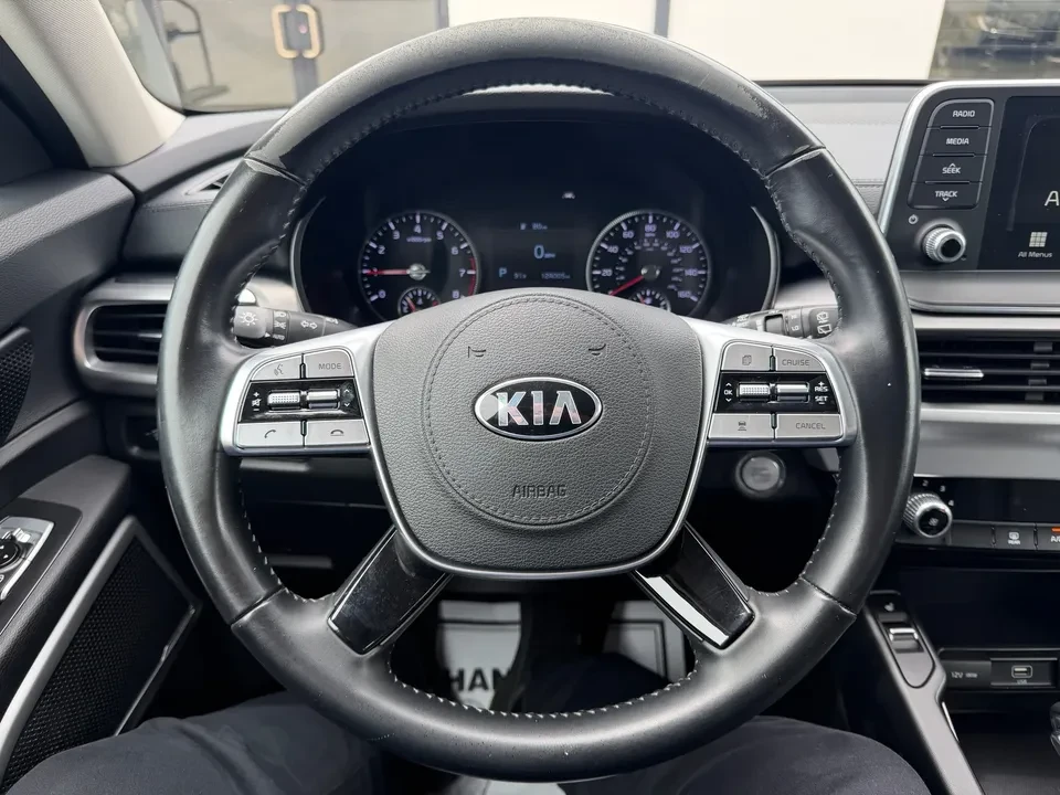 2021 Kia Telluride - Image 16 of 20