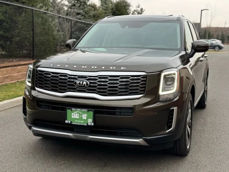 2021 Kia Telluride - Image 2 of 12