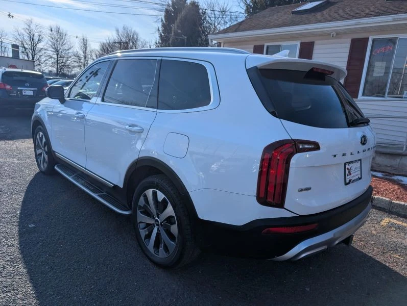 2021 Kia Telluride - Image 2 of 12
