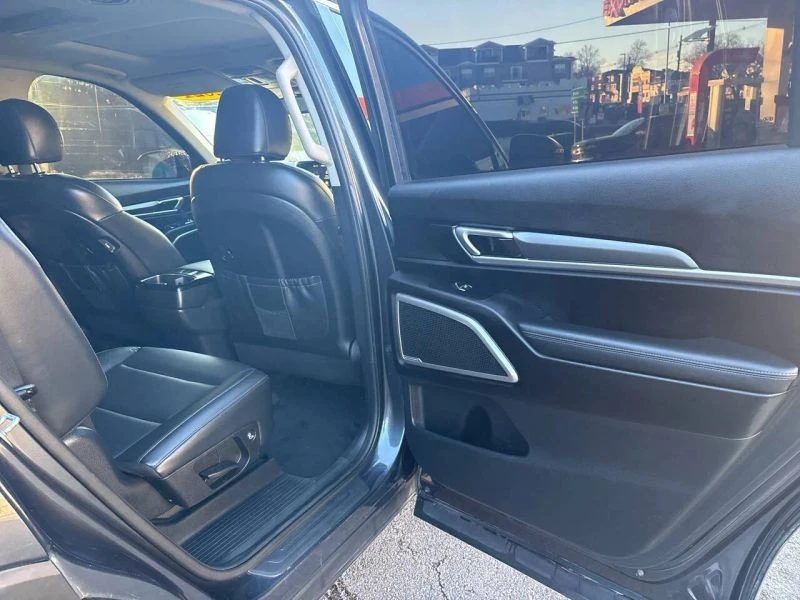 2021 Kia Telluride - Image 9 of 12