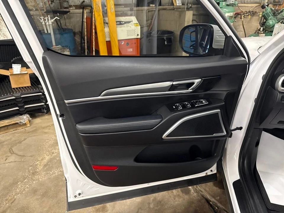 2021 Kia Telluride - Image 11 of 12