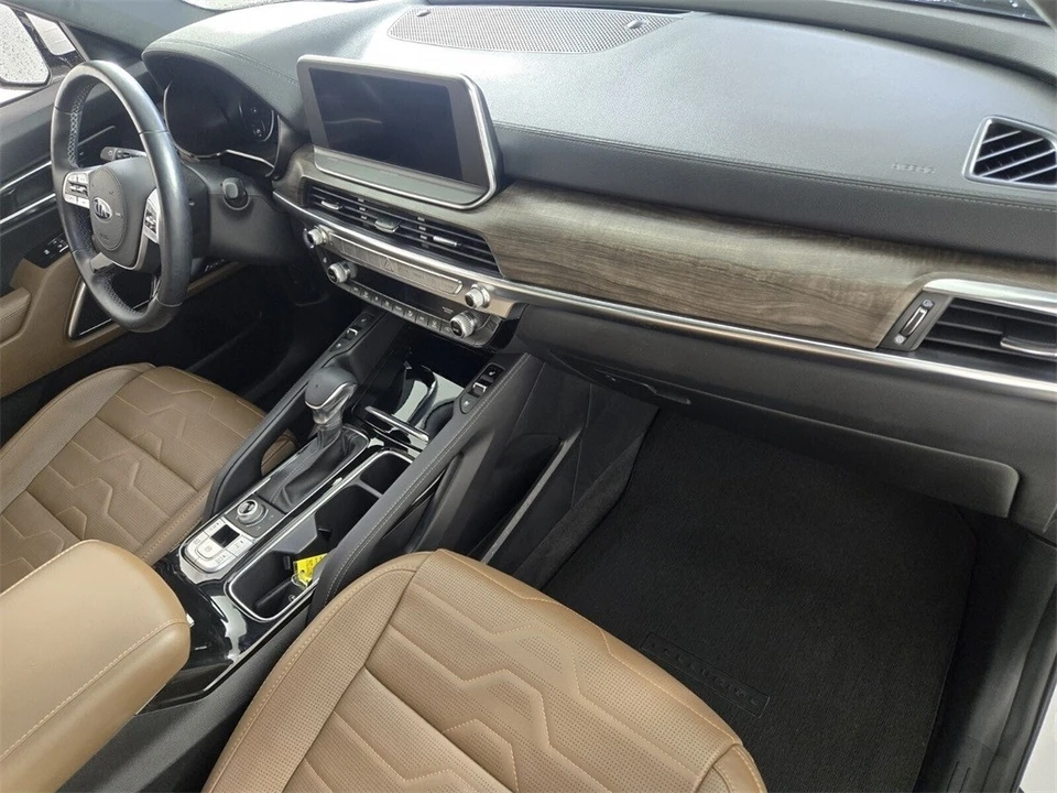 2021 Kia Telluride - Image 17 of 21