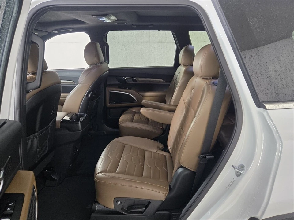 2021 Kia Telluride - Image 8 of 12