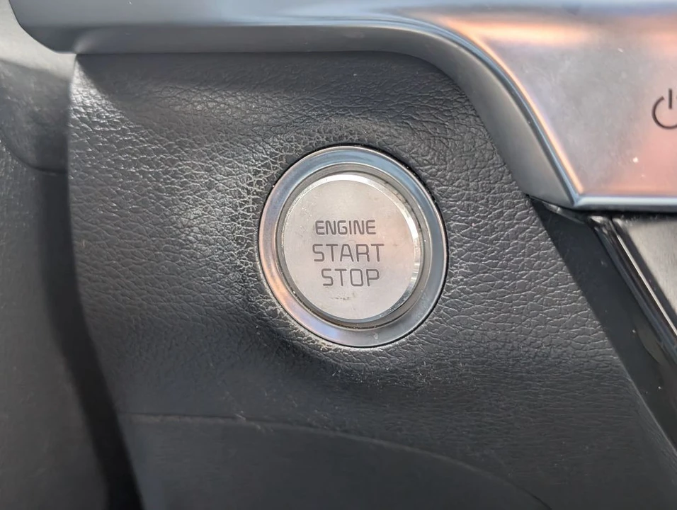 2021 Kia Telluride - Image 19 of 21