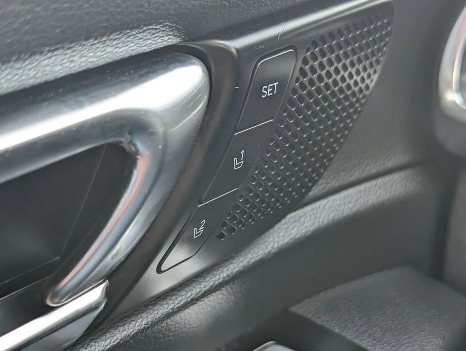 2021 Kia Telluride - Image 13 of 21