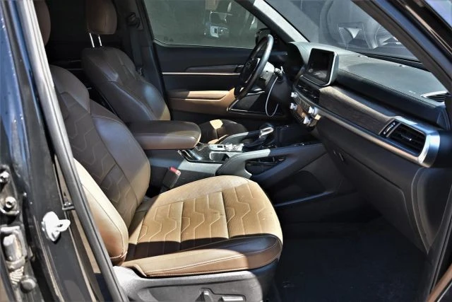 2021 Kia Telluride - Image 17 of 21