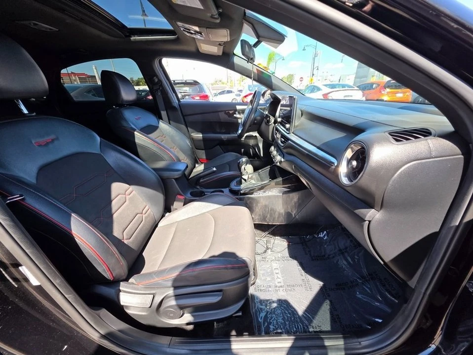 2021 Kia Forte - Image 10 of 19