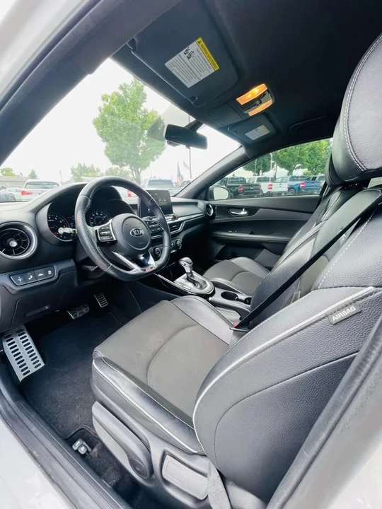 2021 Kia Forte - Image 15 of 19