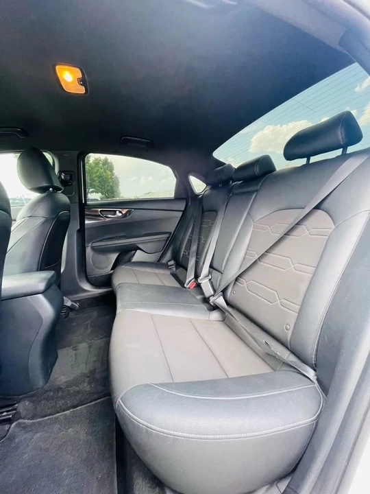 2021 Kia Forte - Image 18 of 19