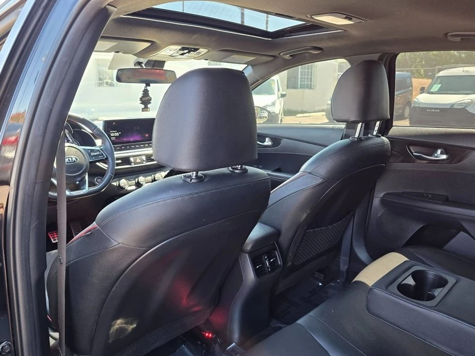 2021 Kia Forte - Image 16 of 19