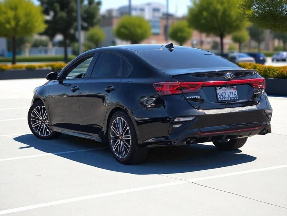 2021 Kia Forte - Image 5 of 19
