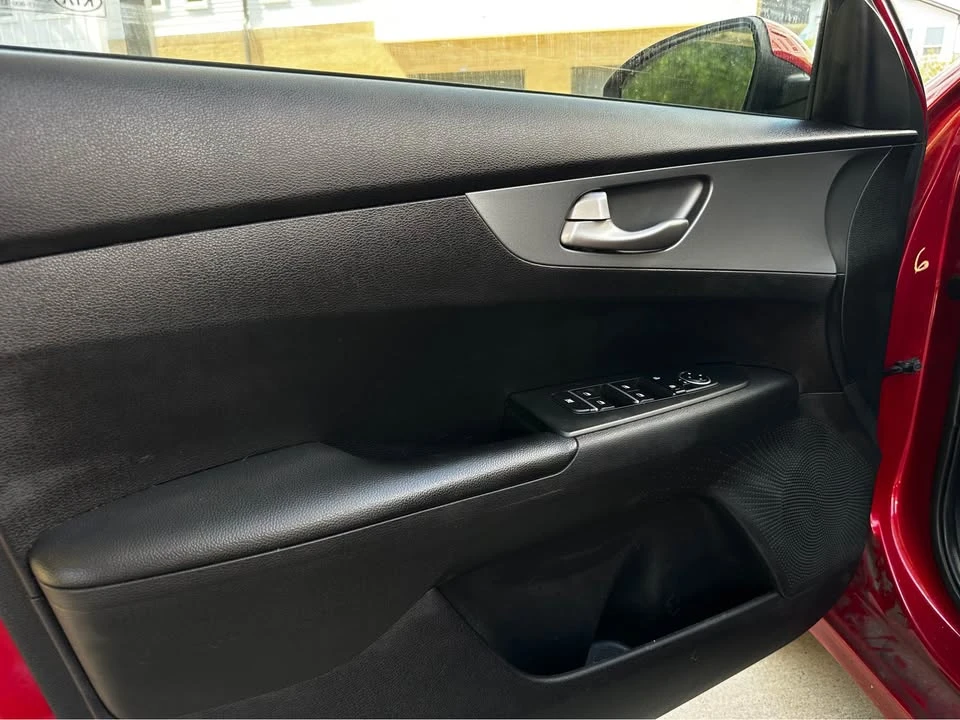 2021 Kia Forte - Image 13 of 14