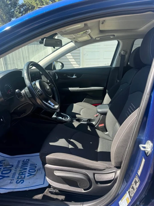 2021 Kia Forte - Image 6 of 8