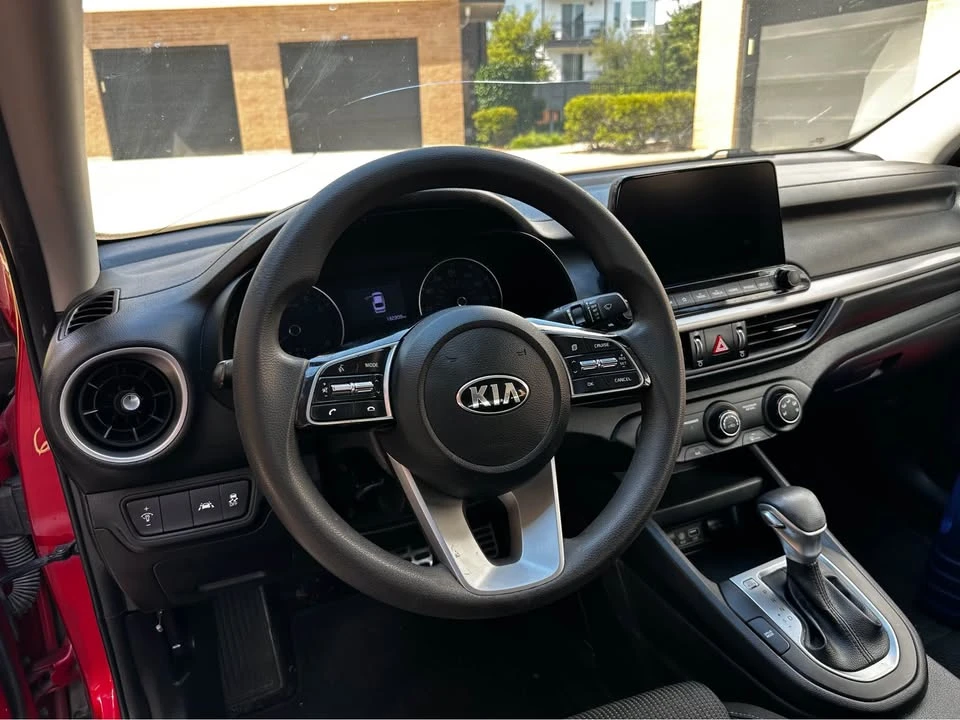 2021 Kia Forte - Image 9 of 14