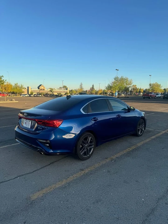 2021 Kia Forte - Image 5 of 8