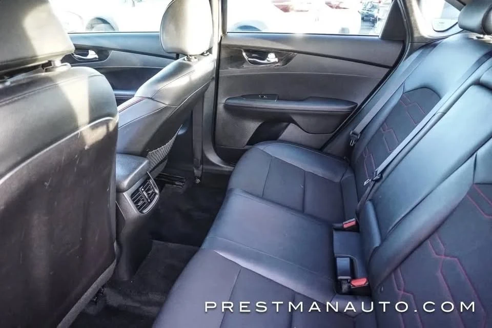 2021 Kia Forte - Image 6 of 8
