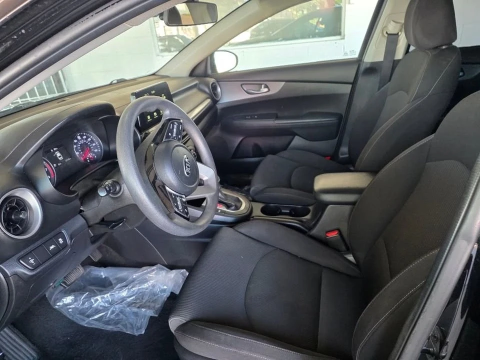 2021 Kia Forte - Image 12 of 16