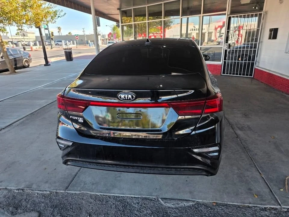 2021 Kia Forte - Image 9 of 16