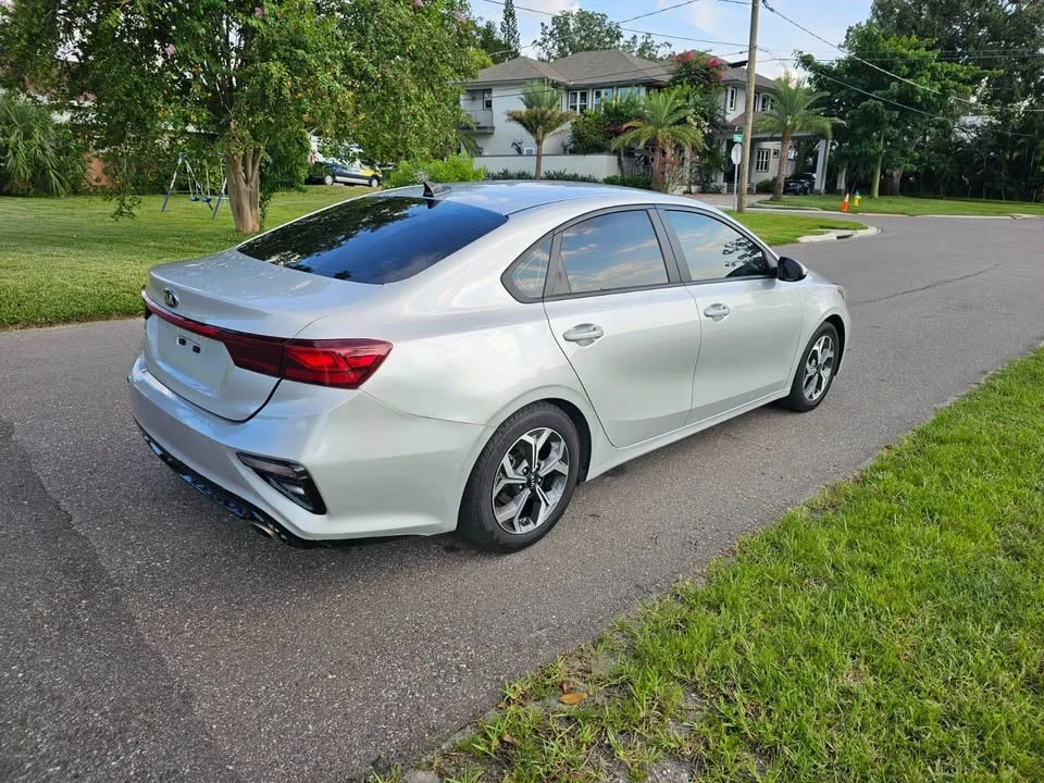 2021 Kia Forte - Image 5 of 12