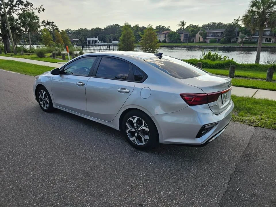 2021 Kia Forte - Image 9 of 12