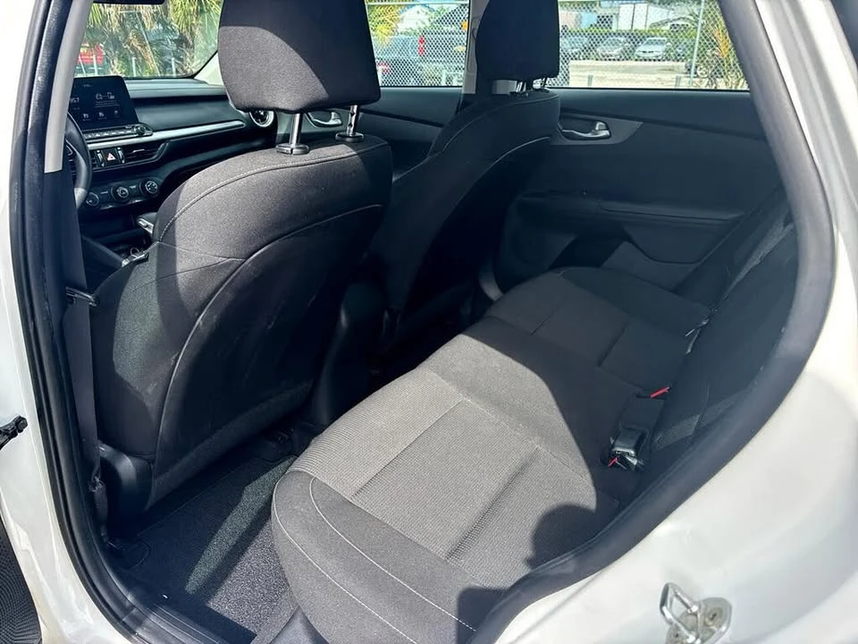 2021 Kia Forte - Image 9 of 12