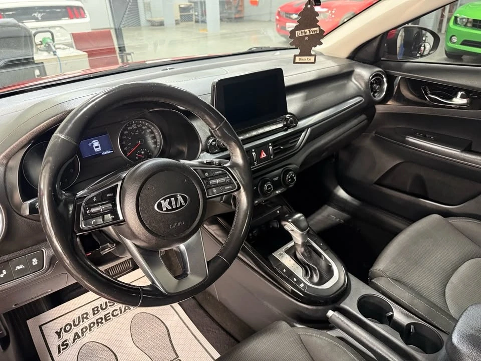 2021 Kia Forte - Image 8 of 12