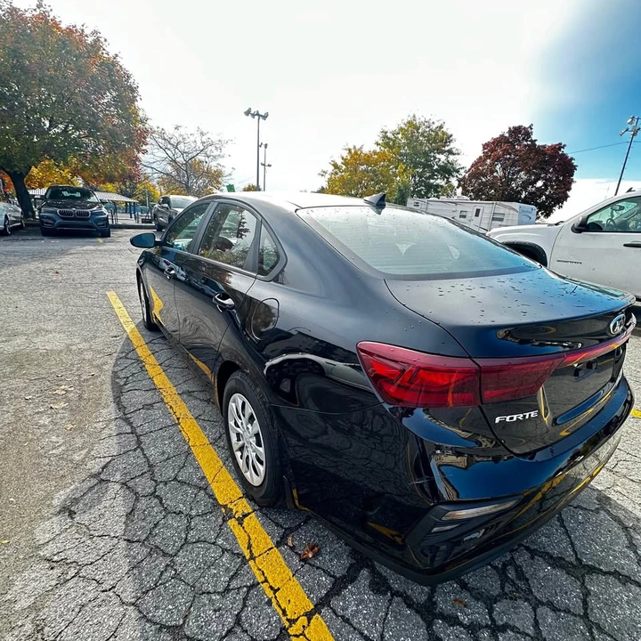 2021 Kia Forte - Image 8 of 12