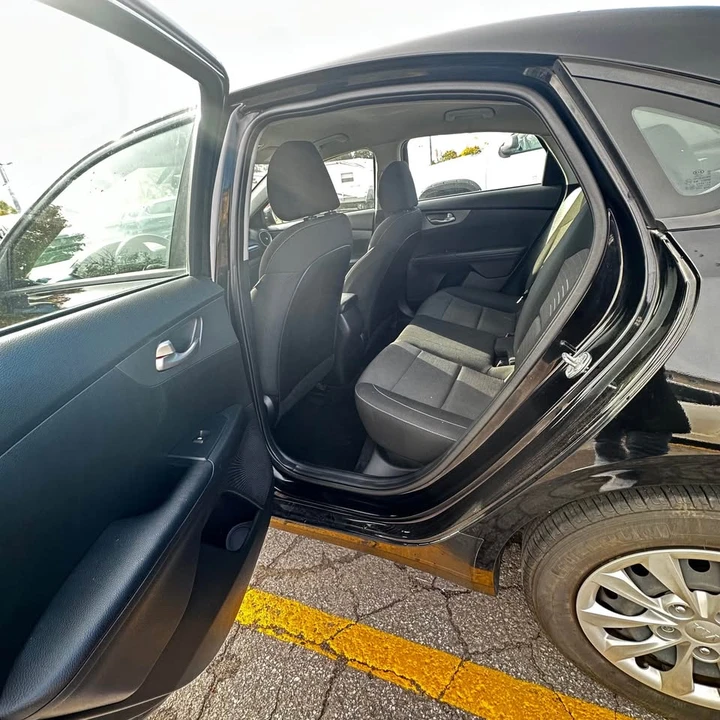 2021 Kia Forte - Image 9 of 12