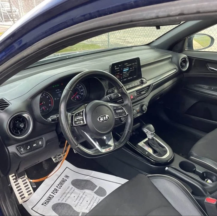 2021 Kia Forte - Image 2 of 13