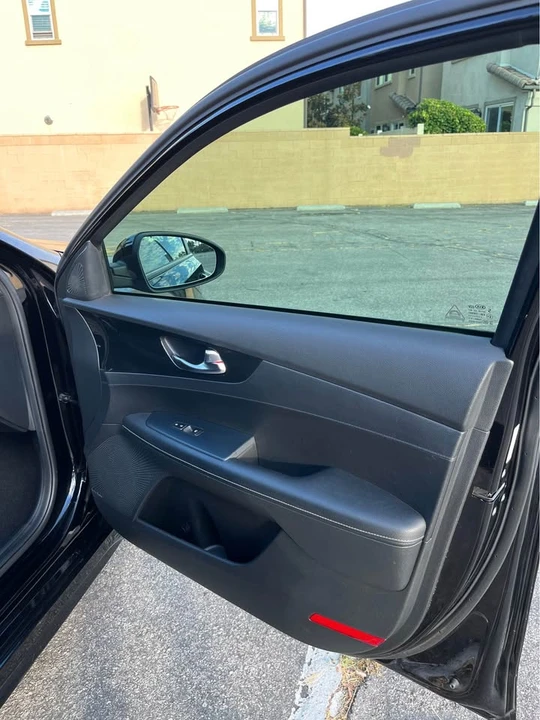 2021 Kia Forte - Image 8 of 9