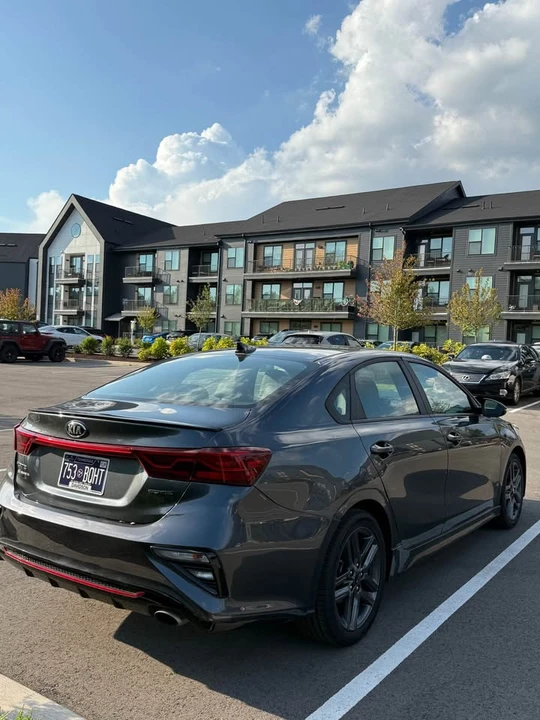 2021 Kia Forte - Image 5 of 17