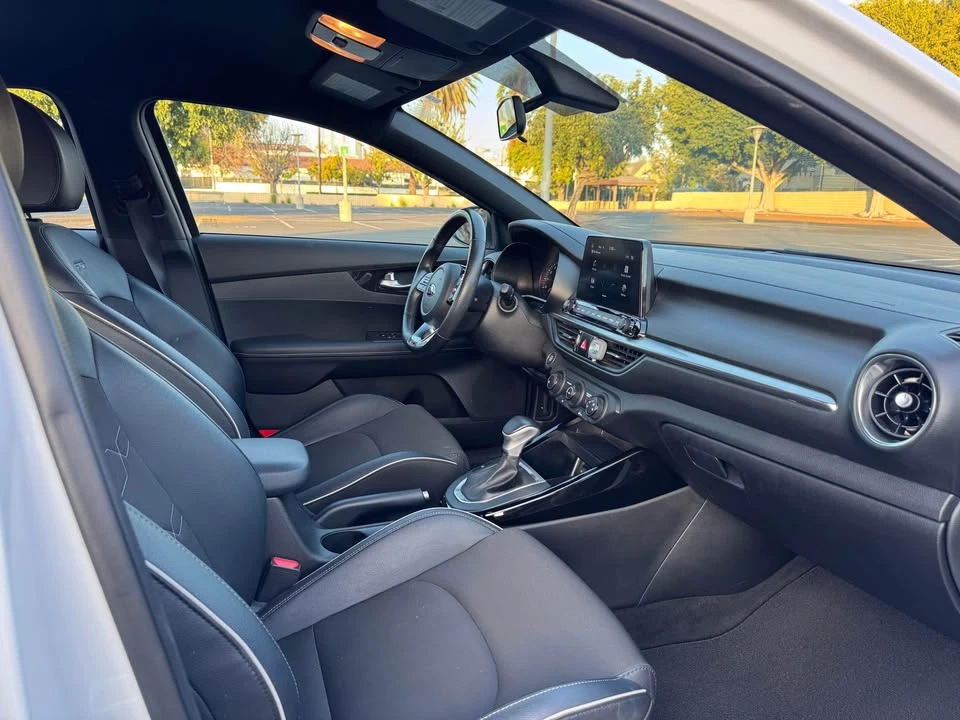 2021 Kia Forte - Image 14 of 20