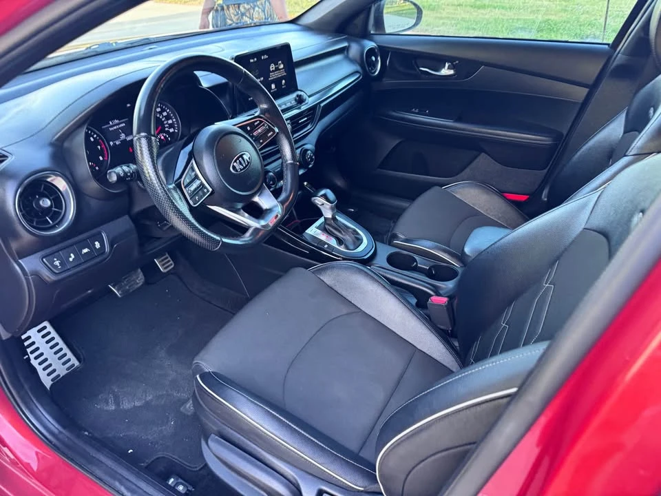 2021 Kia Forte - Image 11 of 15