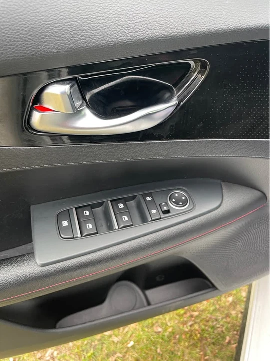 2021 Kia Forte - Image 10 of 16