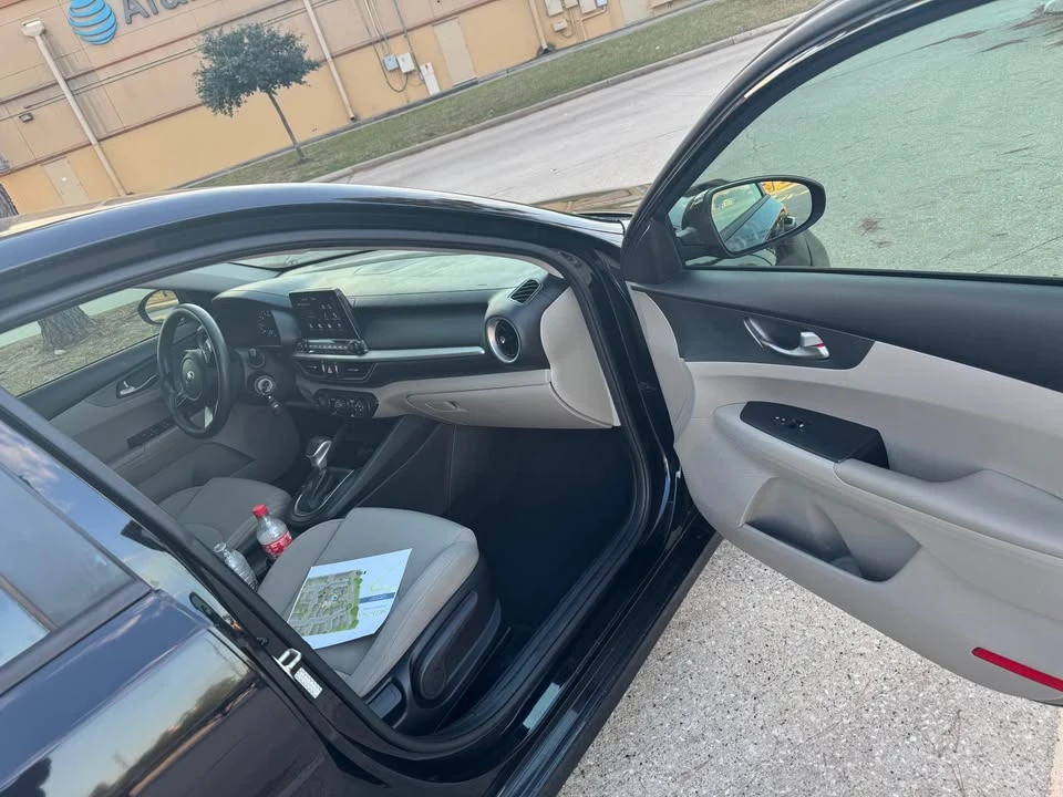 2021 Kia Forte - Image 4 of 9
