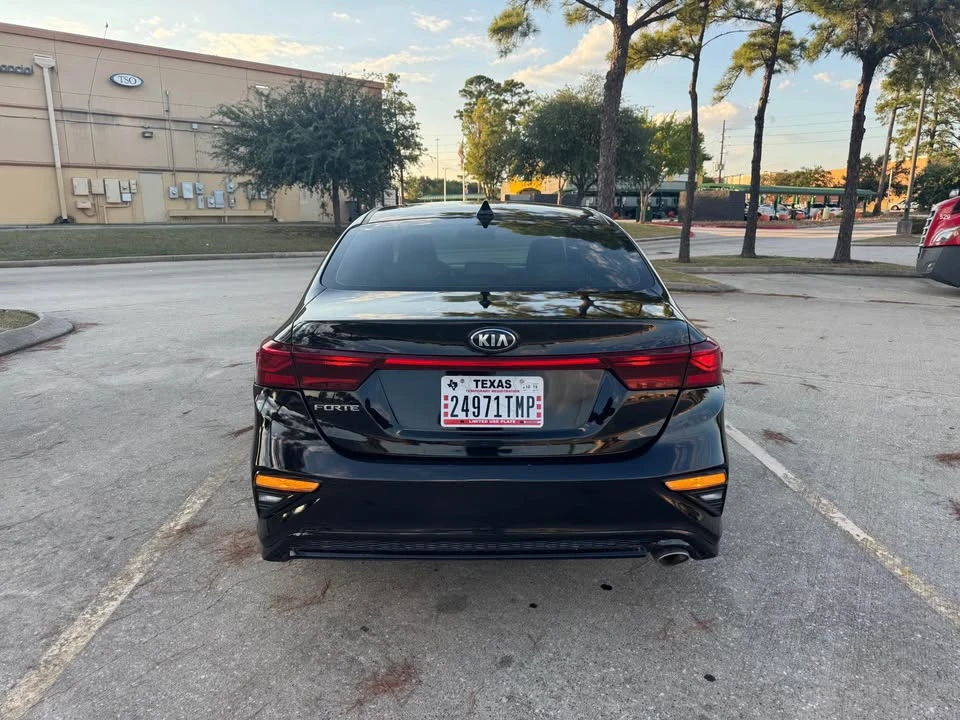 2021 Kia Forte - Image 3 of 9