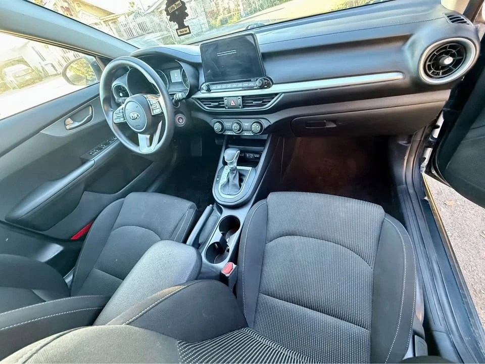 2021 Kia Forte - Image 6 of 7