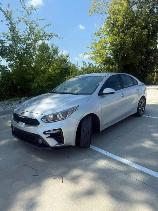2021 Kia Forte - Image 2 of 12