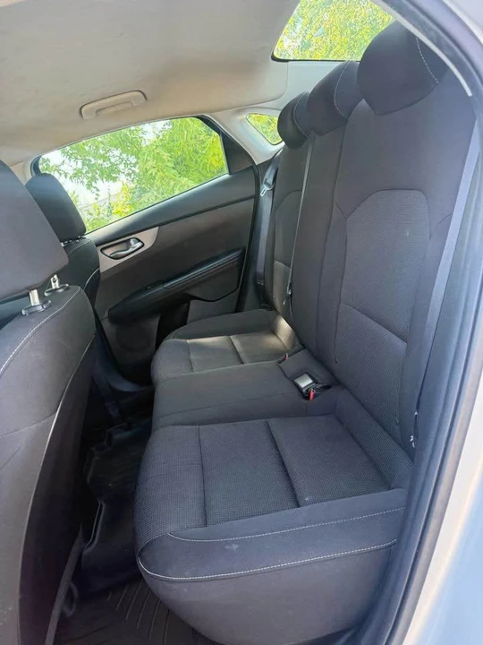 2021 Kia Forte - Image 9 of 12
