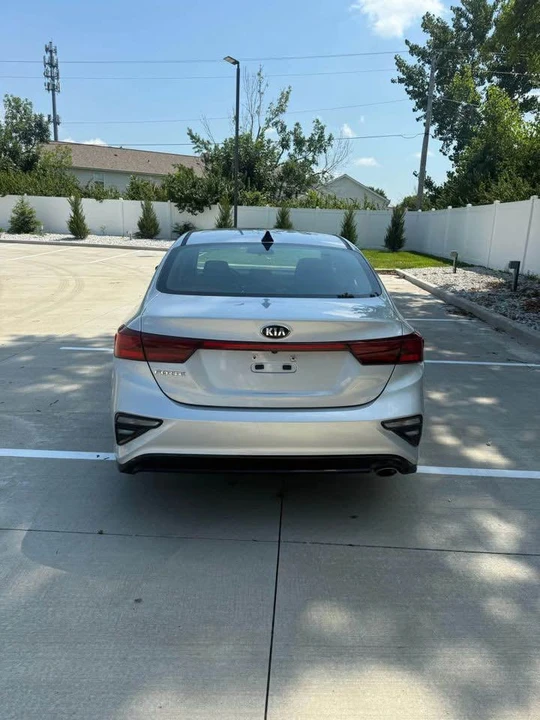 2021 Kia Forte - Image 8 of 12