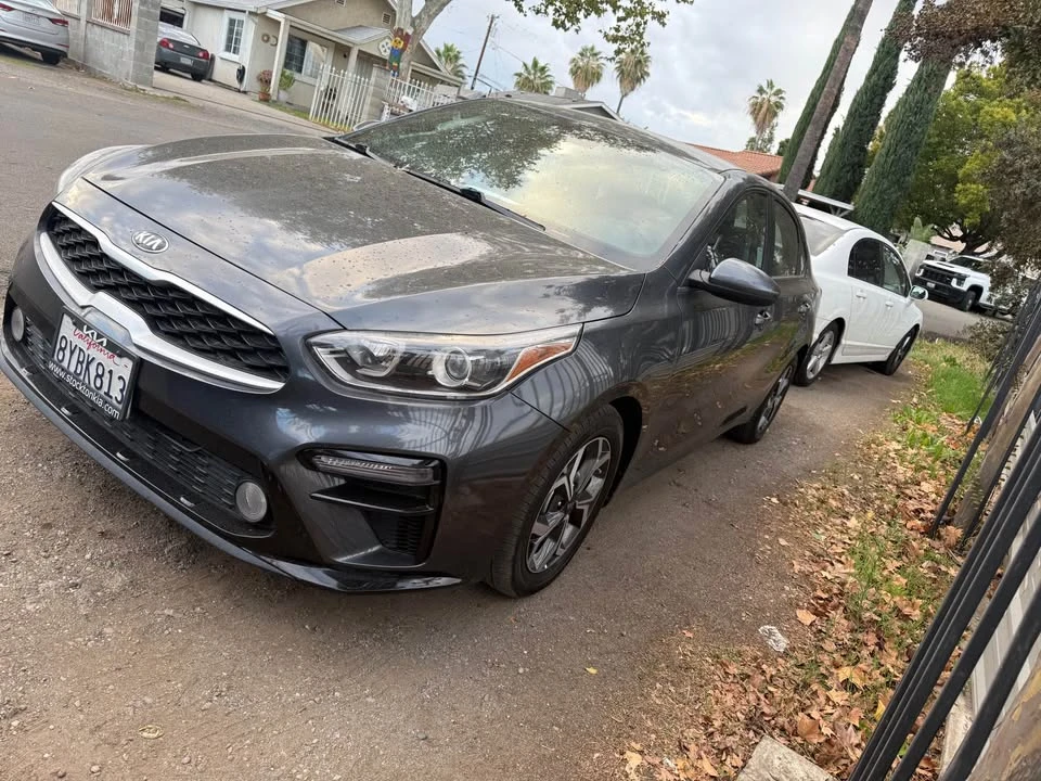 2021 Kia Forte - Image 4 of 9