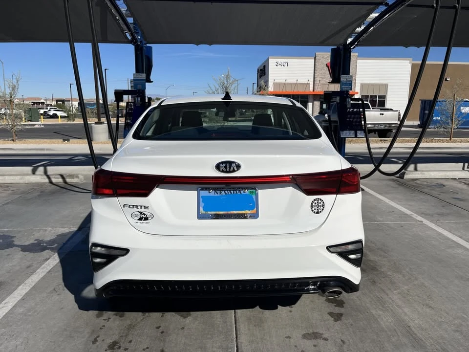 2021 Kia Forte - Image 8 of 10
