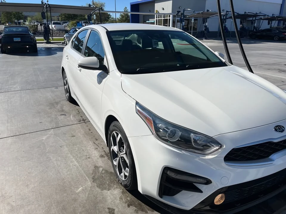 2021 Kia Forte - Image 3 of 10
