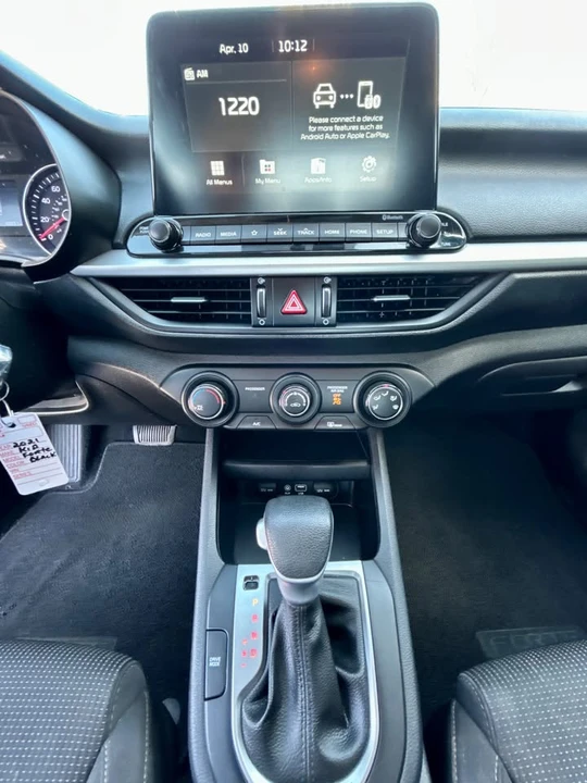 2021 Kia Forte - Image 10 of 15