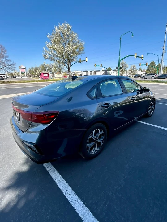 2021 Kia Forte - Image 9 of 15