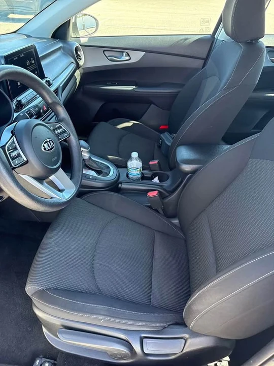 2021 Kia Forte - Image 11 of 13