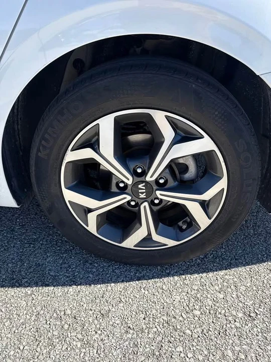 2021 Kia Forte - Image 10 of 13