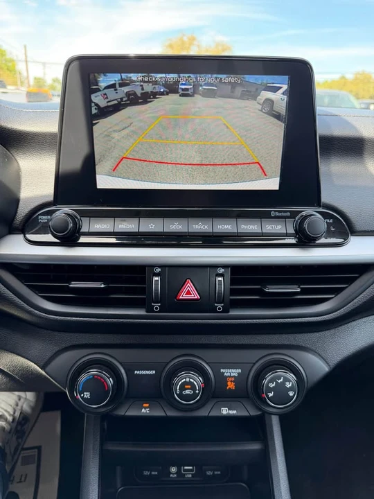2021 Kia Forte - Image 14 of 15