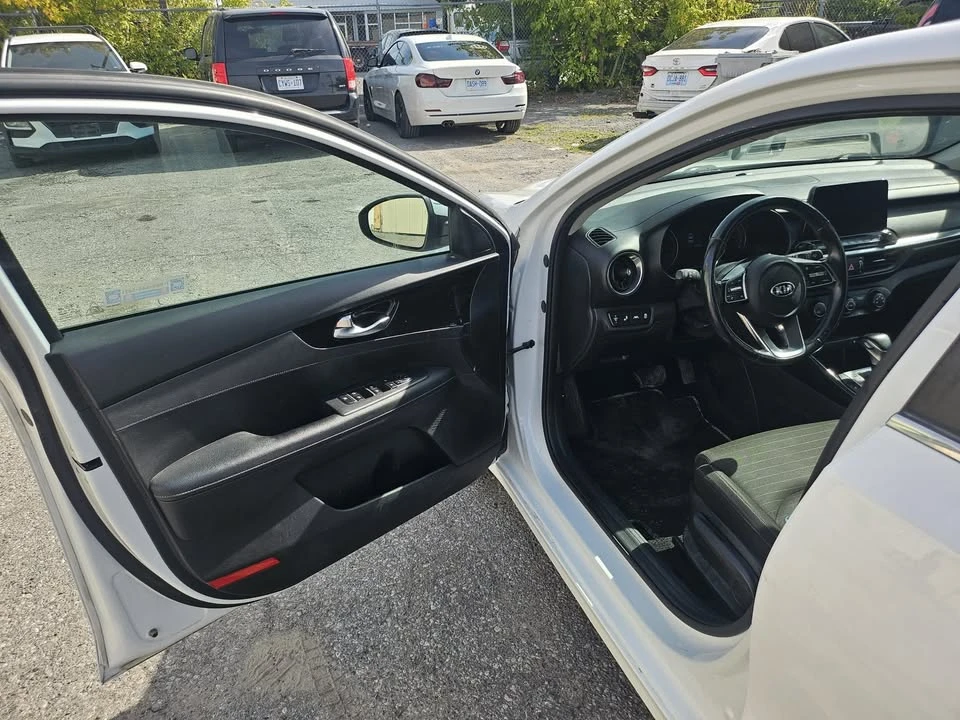 2021 Kia Forte - Image 5 of 9